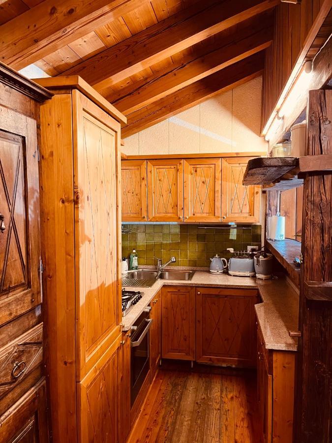 Chalet Blanc "Coeur Sapin" Курмайор Экстерьер фото