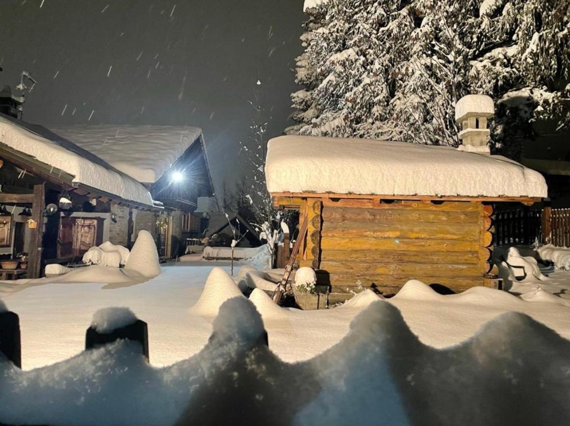 Chalet Blanc "Coeur Sapin" Курмайор Экстерьер фото